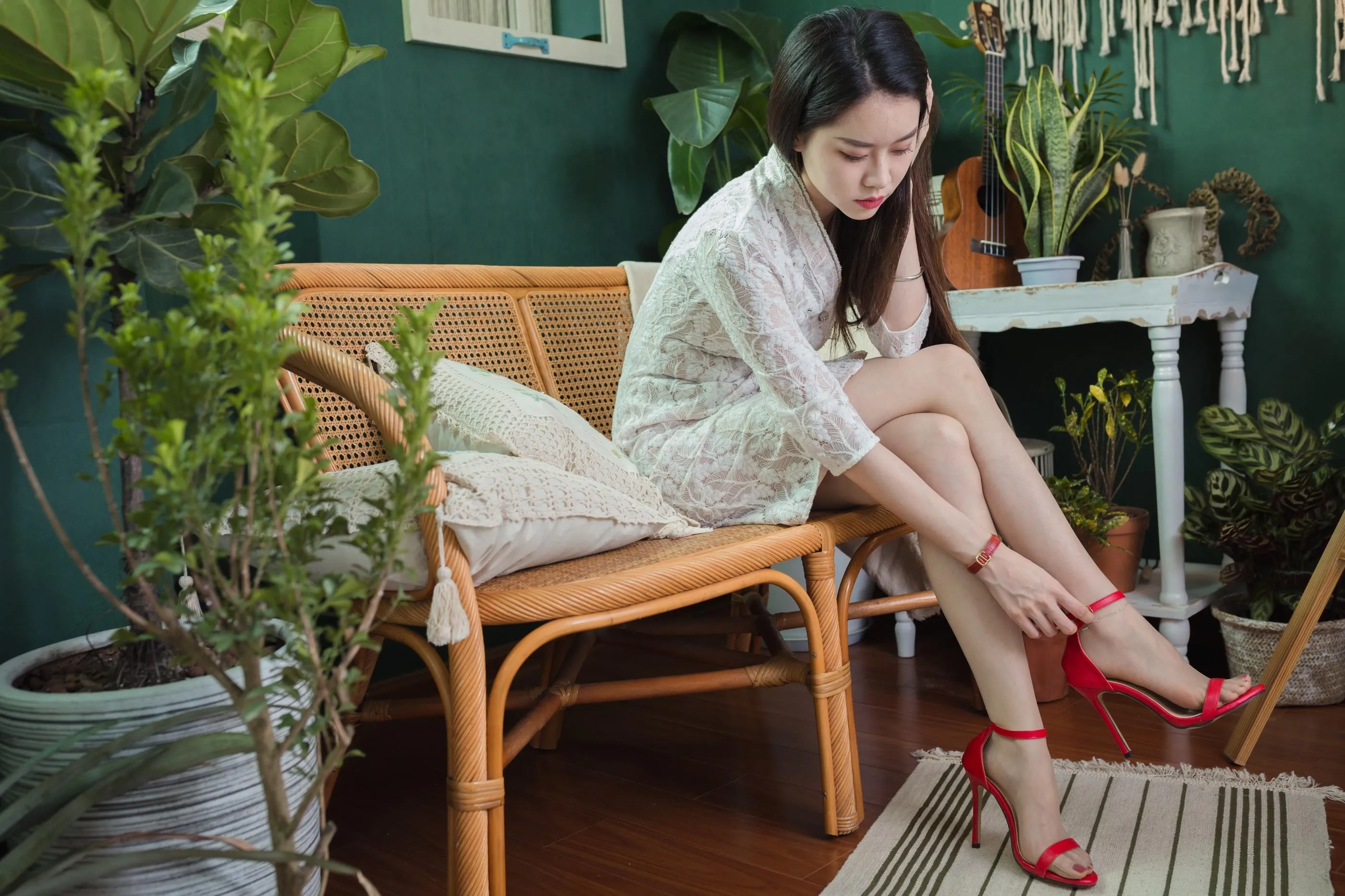 Sia不吃鱼 – NO.008 红色高跟 [139P]插图